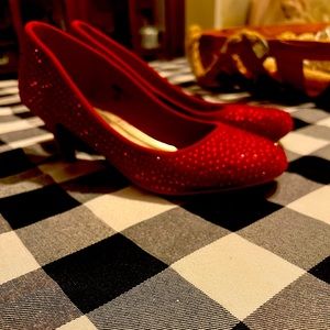 Sparkly Red heels size 7👠👠
